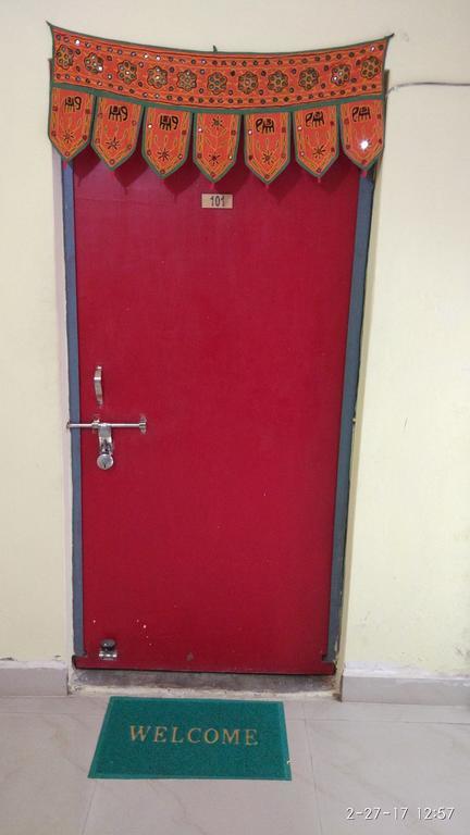 Radha Krishna Home Varanasi Ngoại thất bức ảnh