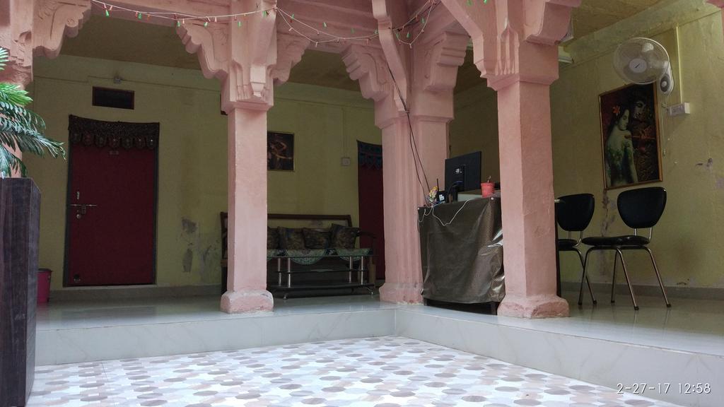 Radha Krishna Home Varanasi Ngoại thất bức ảnh