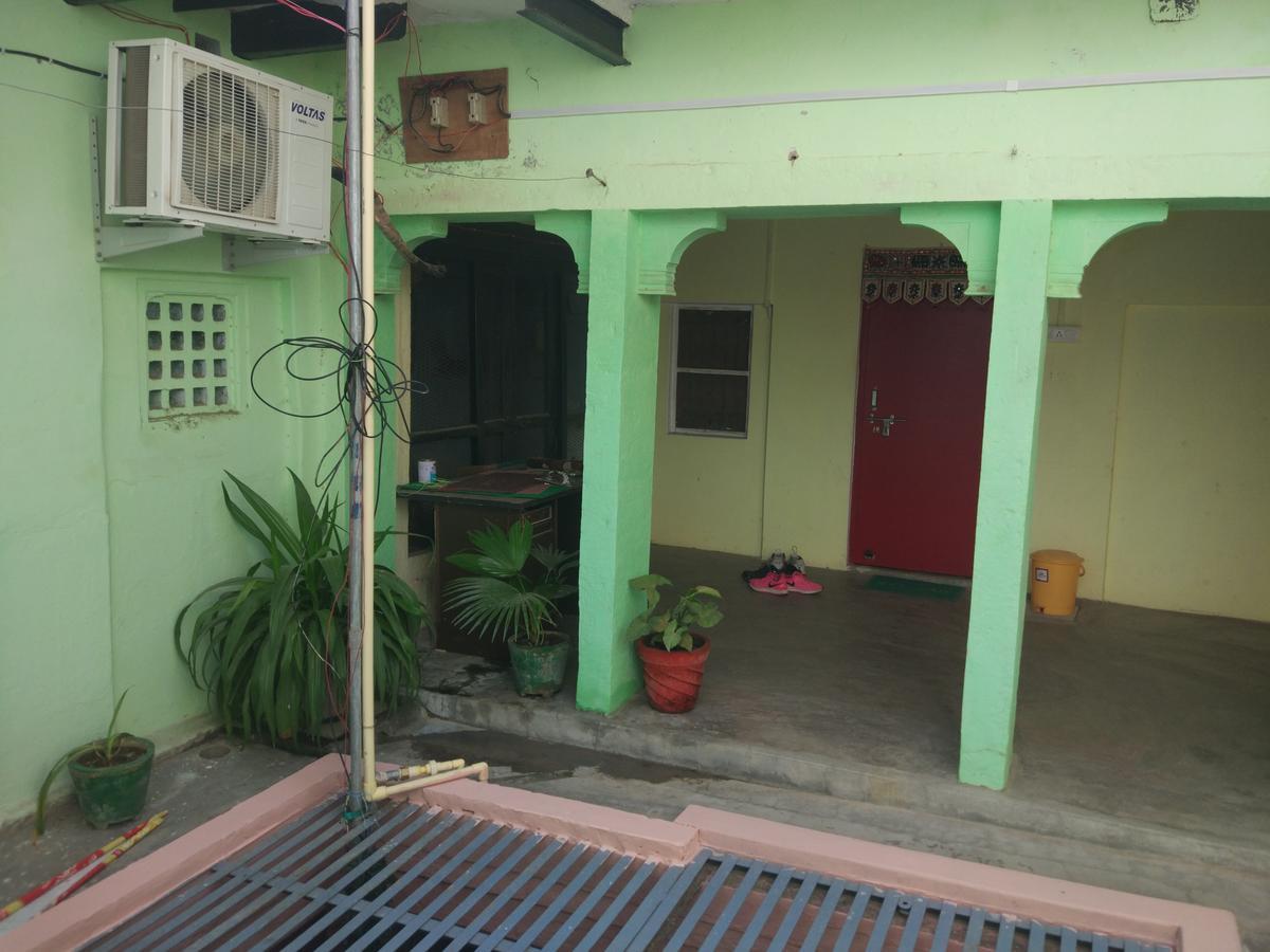 Radha Krishna Home Varanasi Ngoại thất bức ảnh