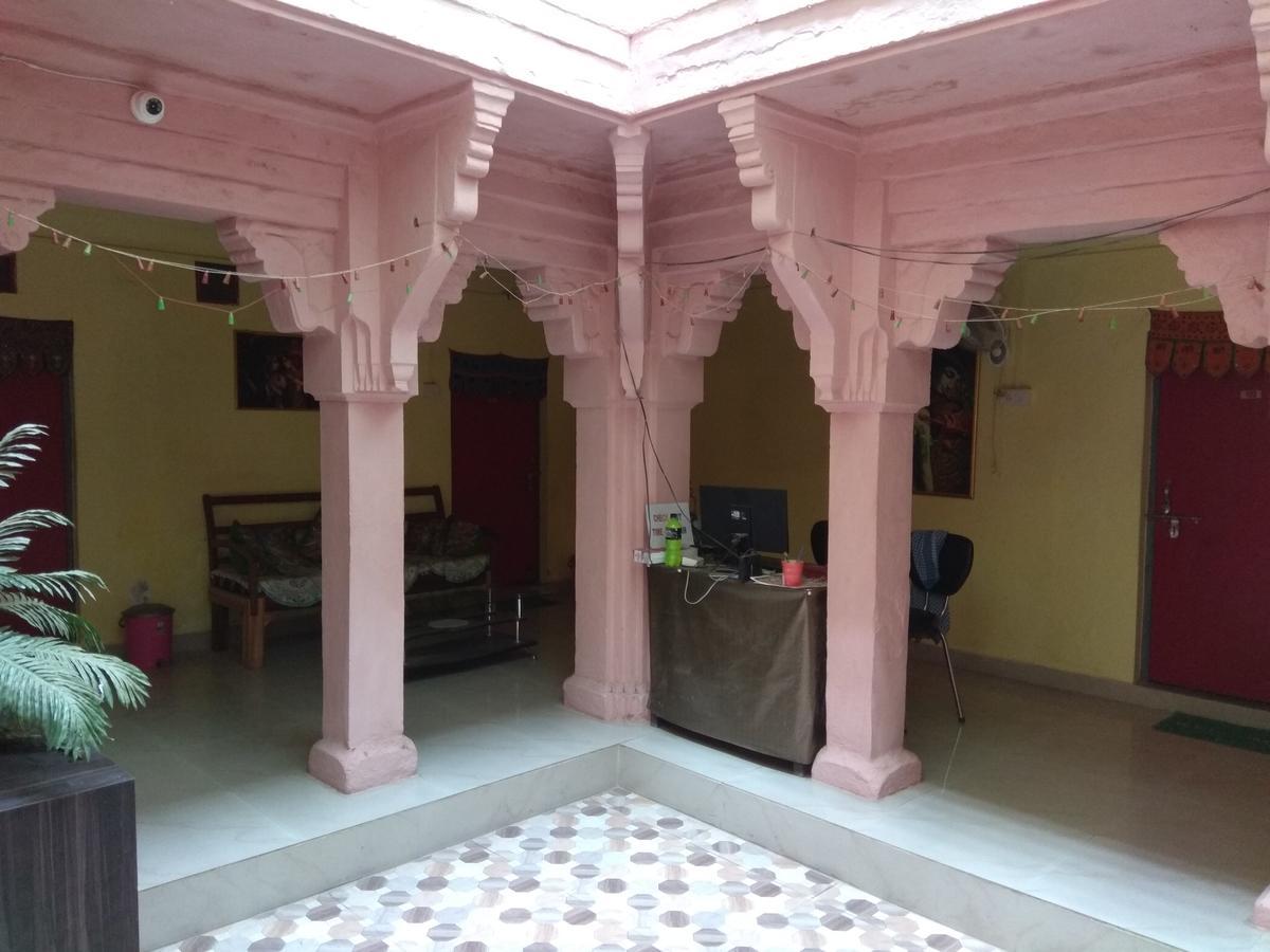 Radha Krishna Home Varanasi Ngoại thất bức ảnh