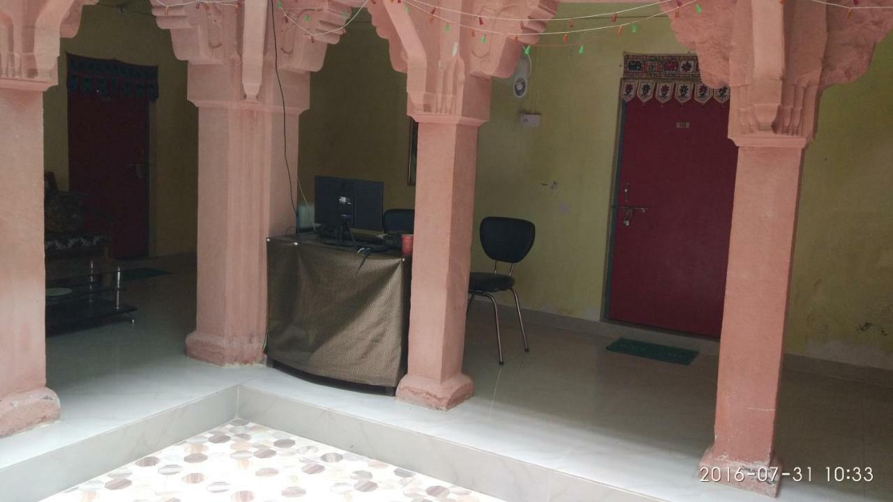 Radha Krishna Home Varanasi Ngoại thất bức ảnh